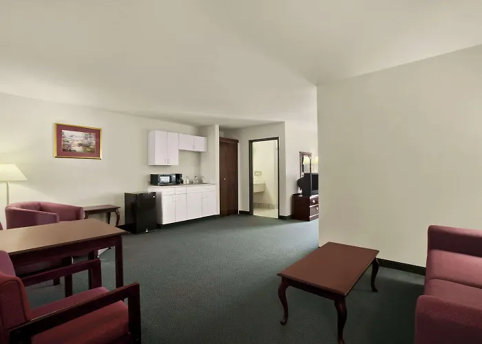 Days & By Wyndham Hotel Romeoville