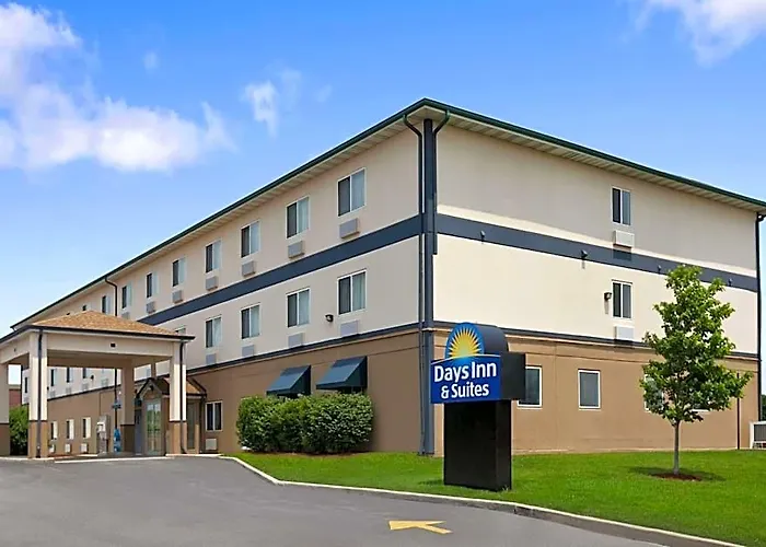 Days & By Wyndham Hotel
